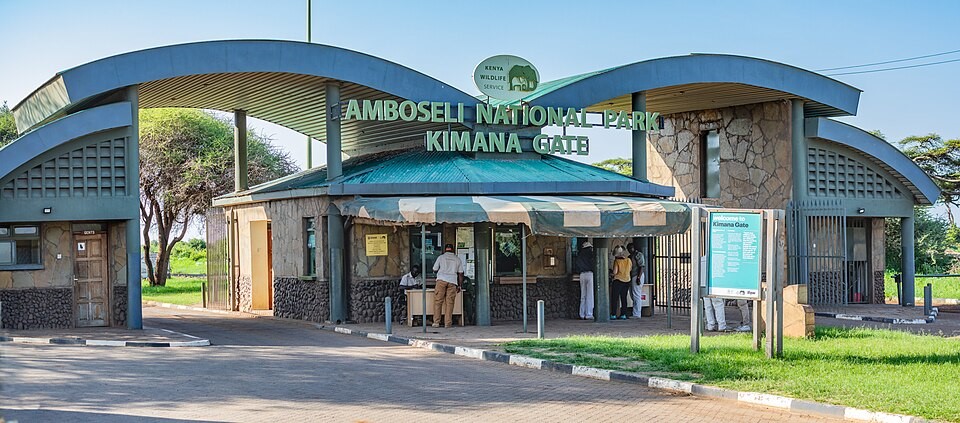 Amboseli Kenya Vacation – A Complete Guide to the Land of Giants